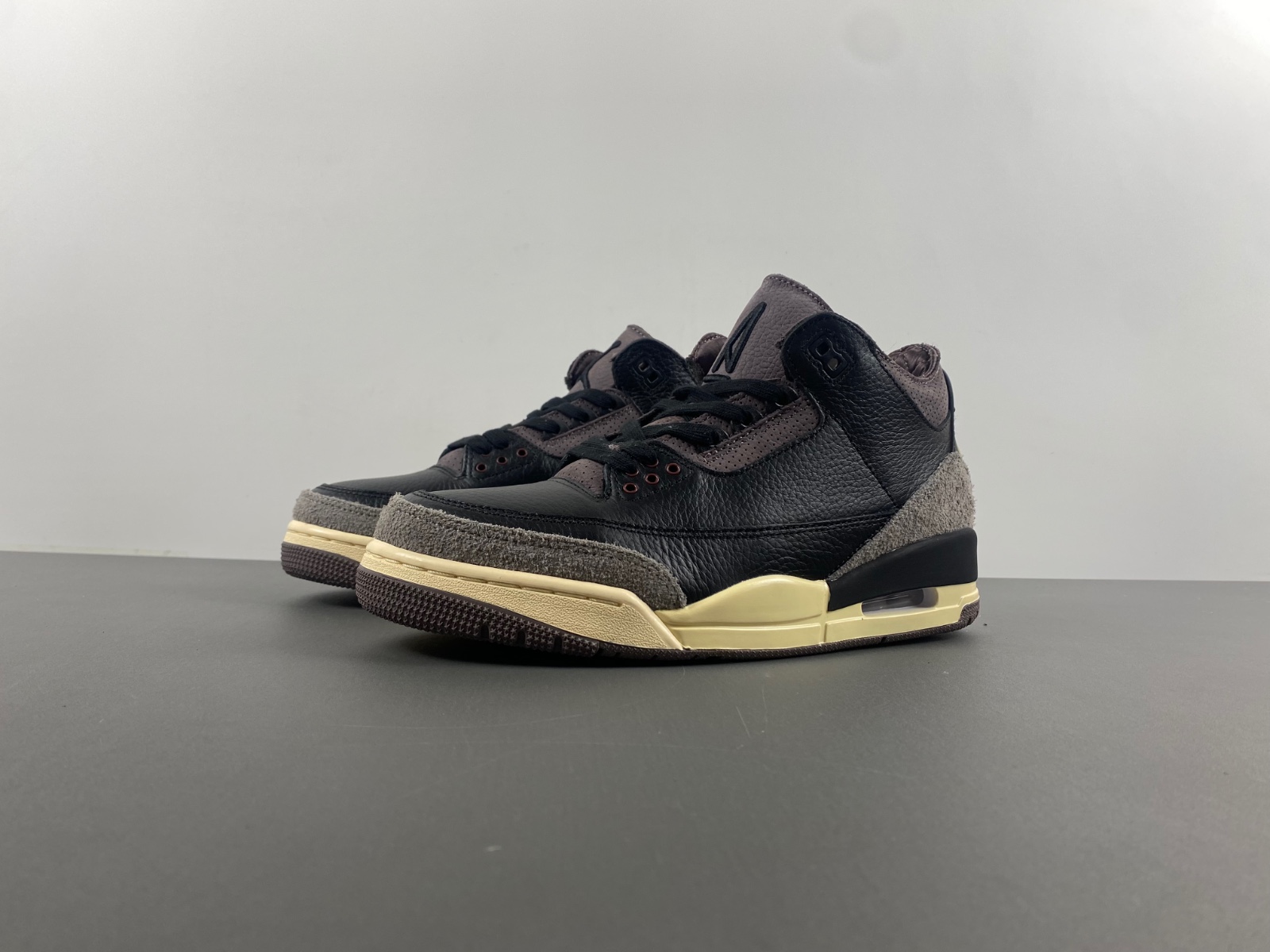 A Ma Manière x Air Jordan 3 FZ4811-001