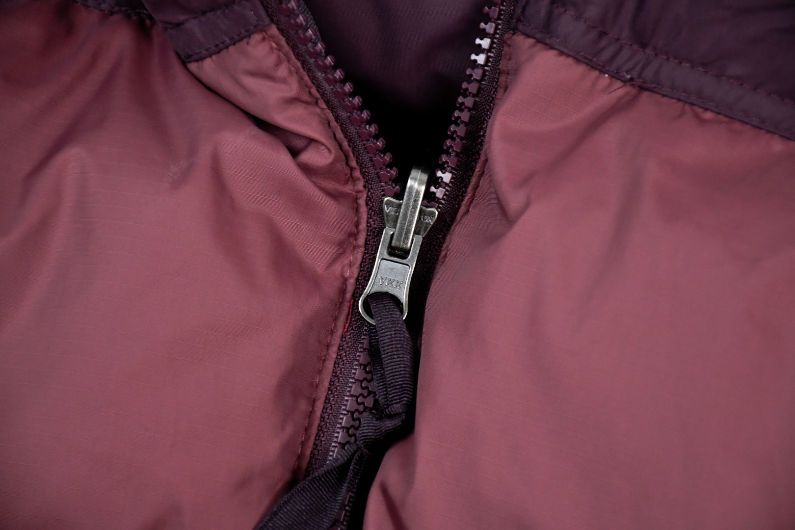 the n0*h f**e t*f 1996 down jacket burgundy